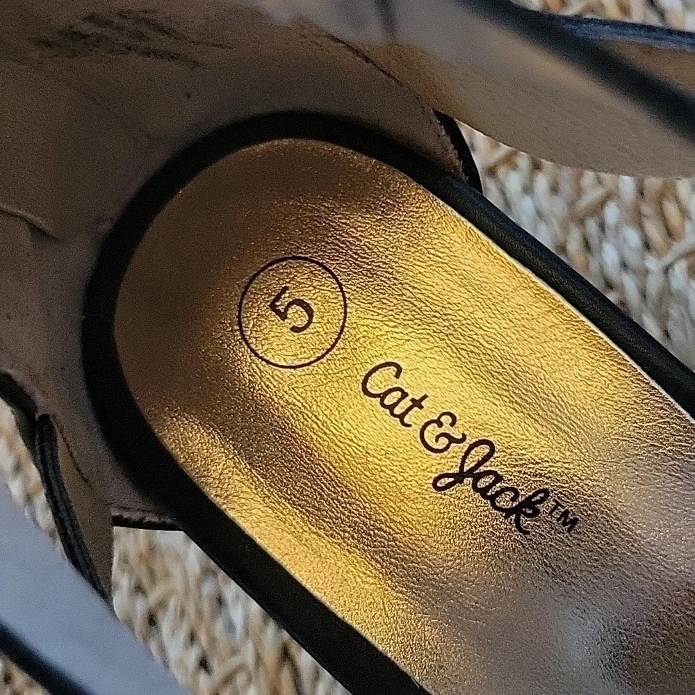 Women's CAT & JACK black & gold wedge sandals. Size is 5.